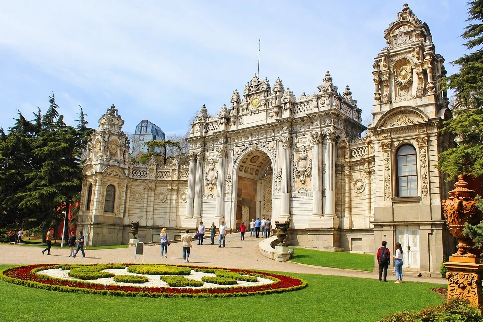 Dolmabahce Palace Opening Hours