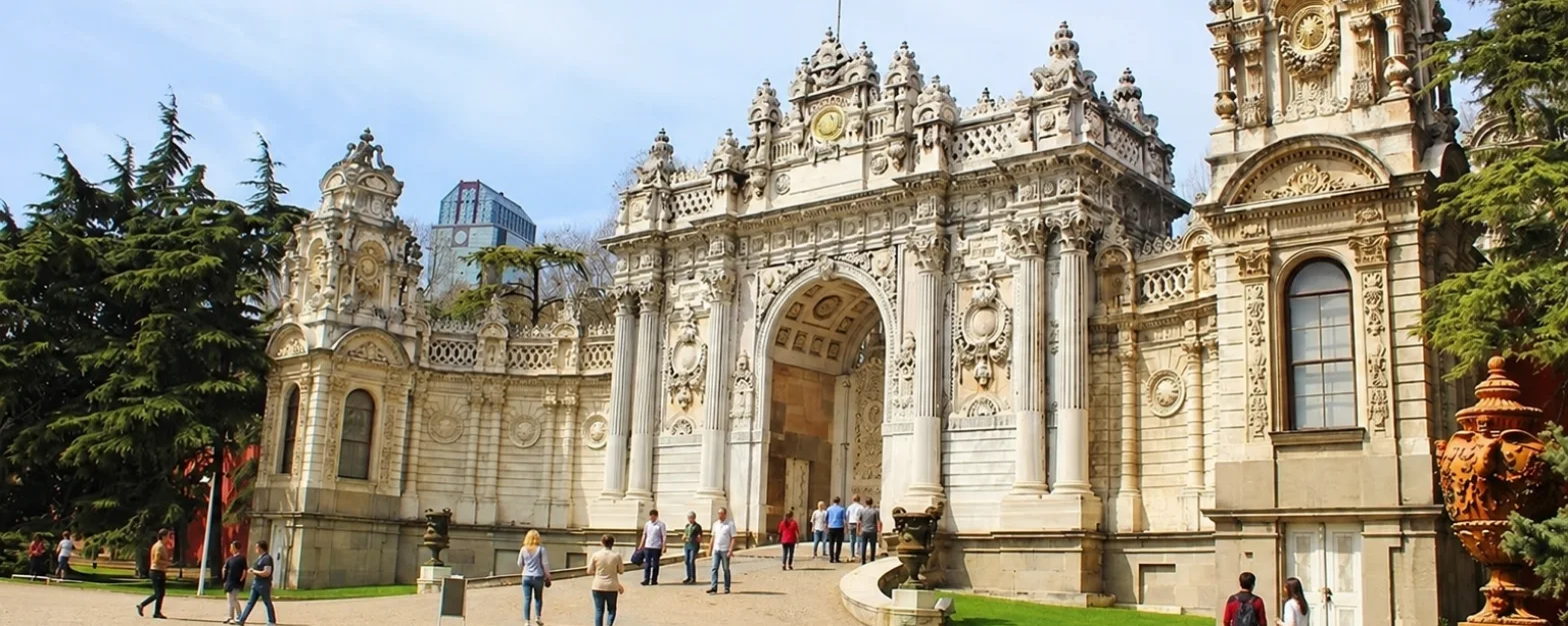 ساعات فتح قصر Dolmabahce